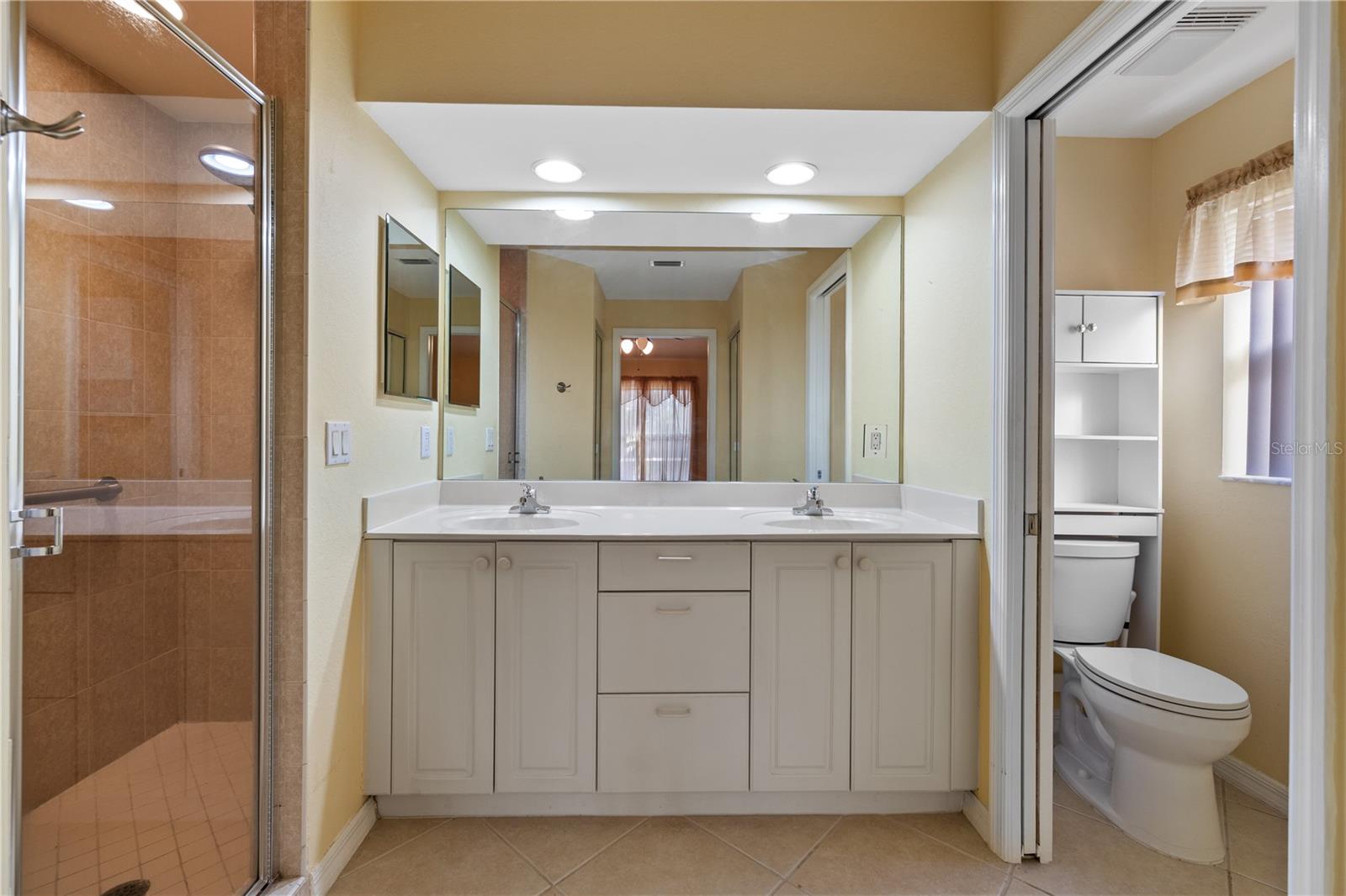 Image 34 of 39 For 3841 Albacete Circle 51
