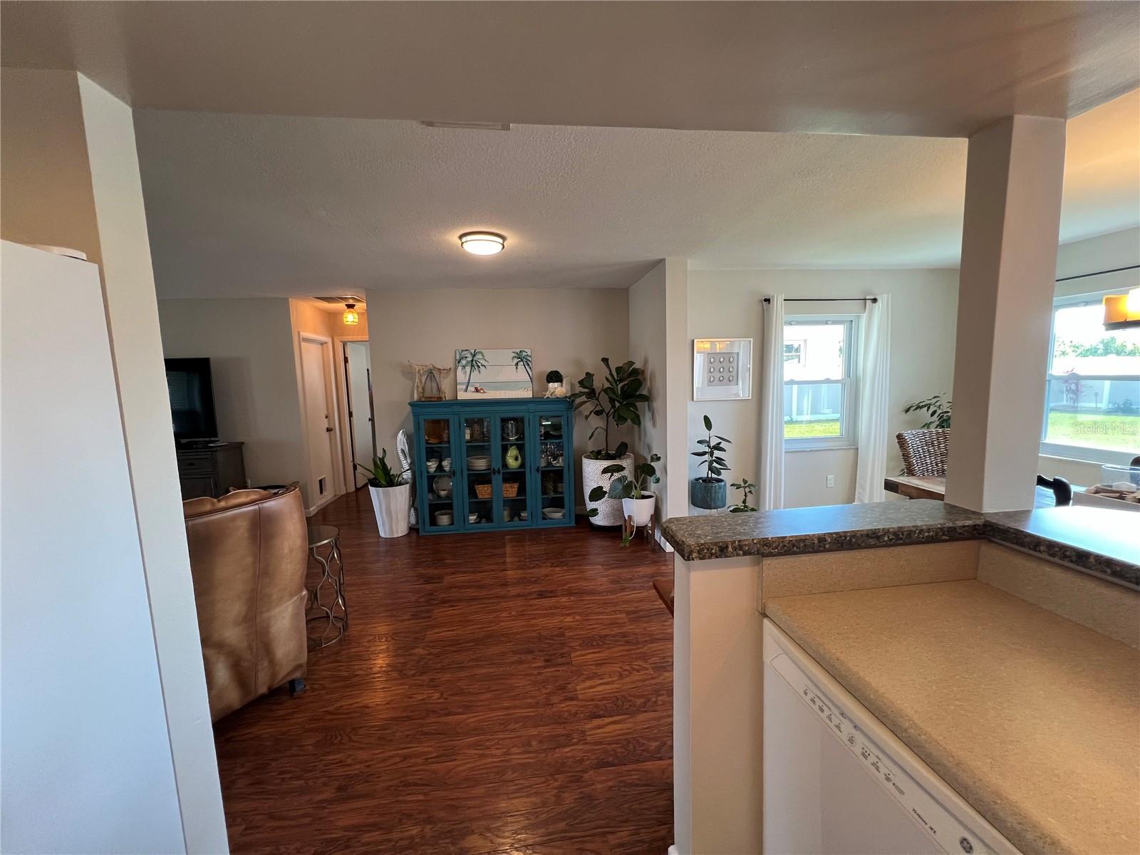 Image 4 of 34 For 9359 Casa Grande Avenue