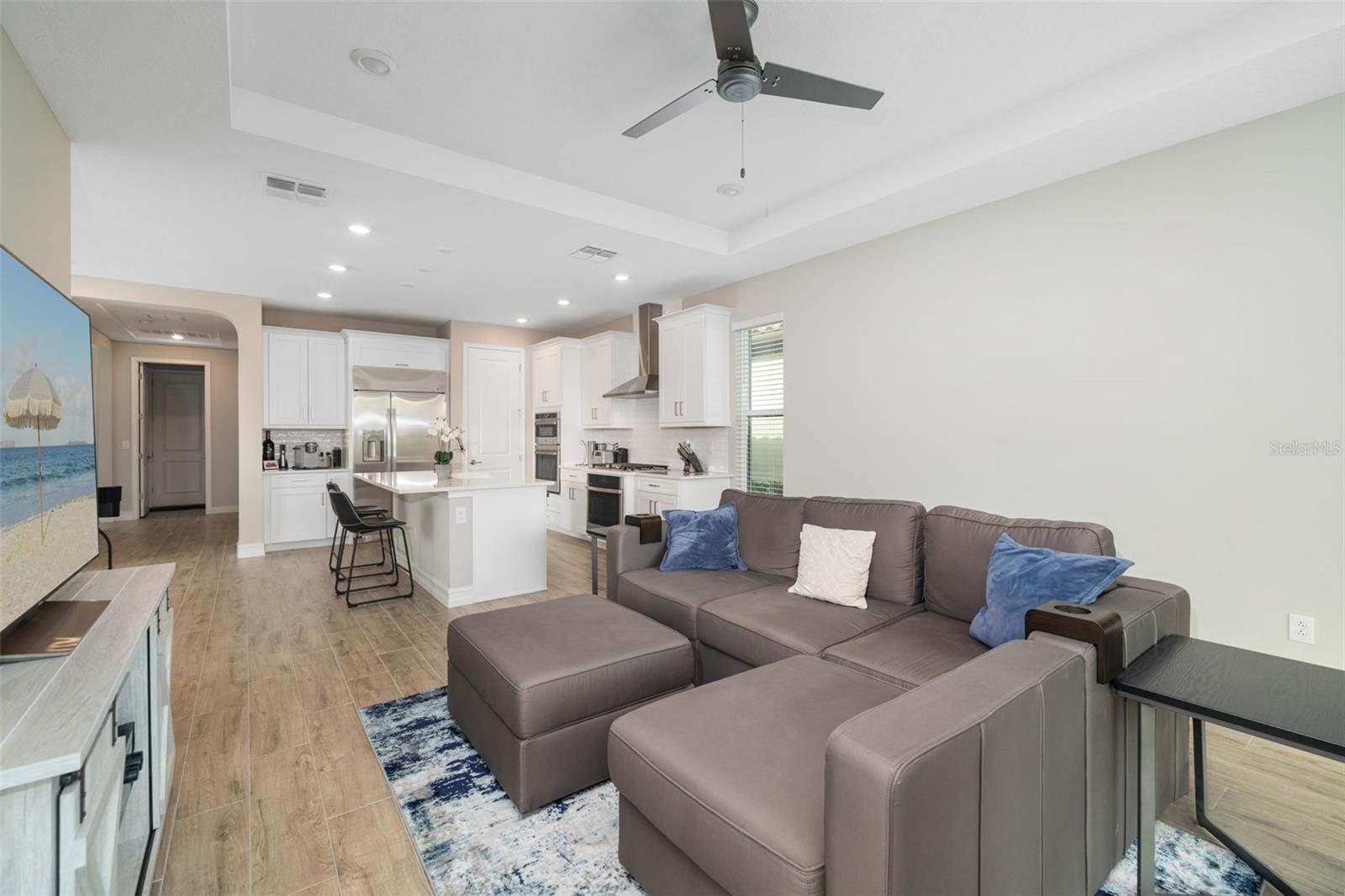 Image 16 of 58 For 1901 6th Street E