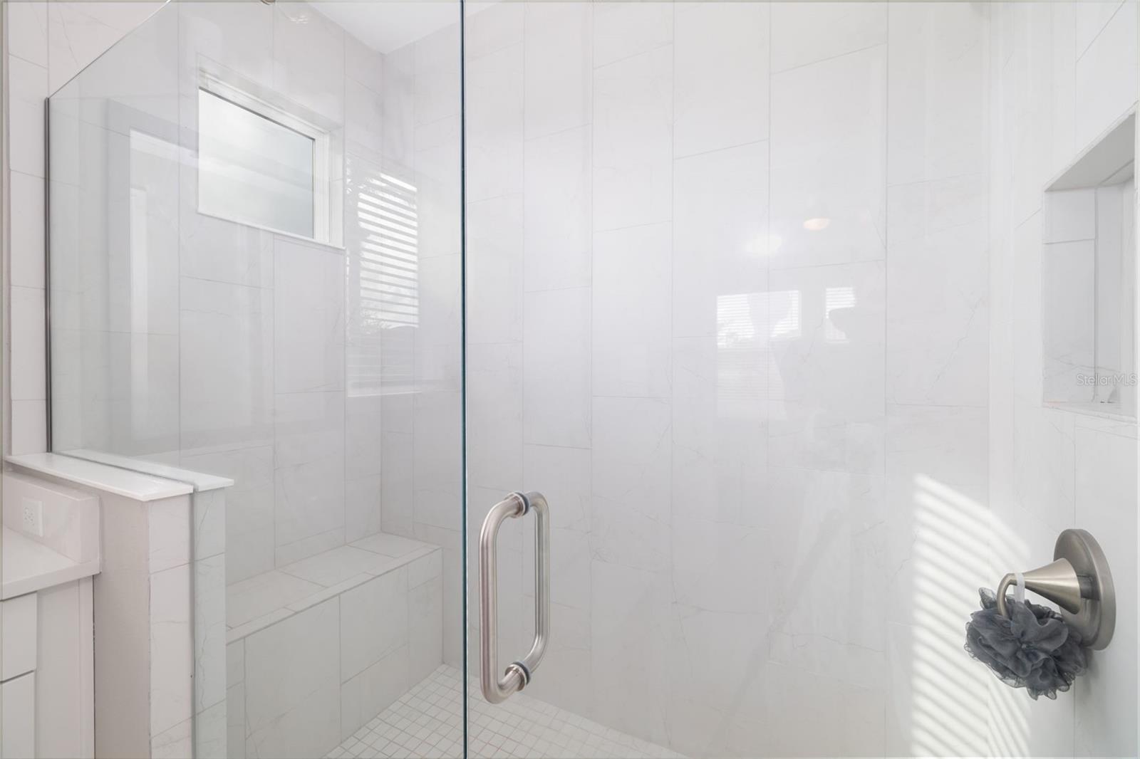 Image 23 of 58 For 1901 6th Street E