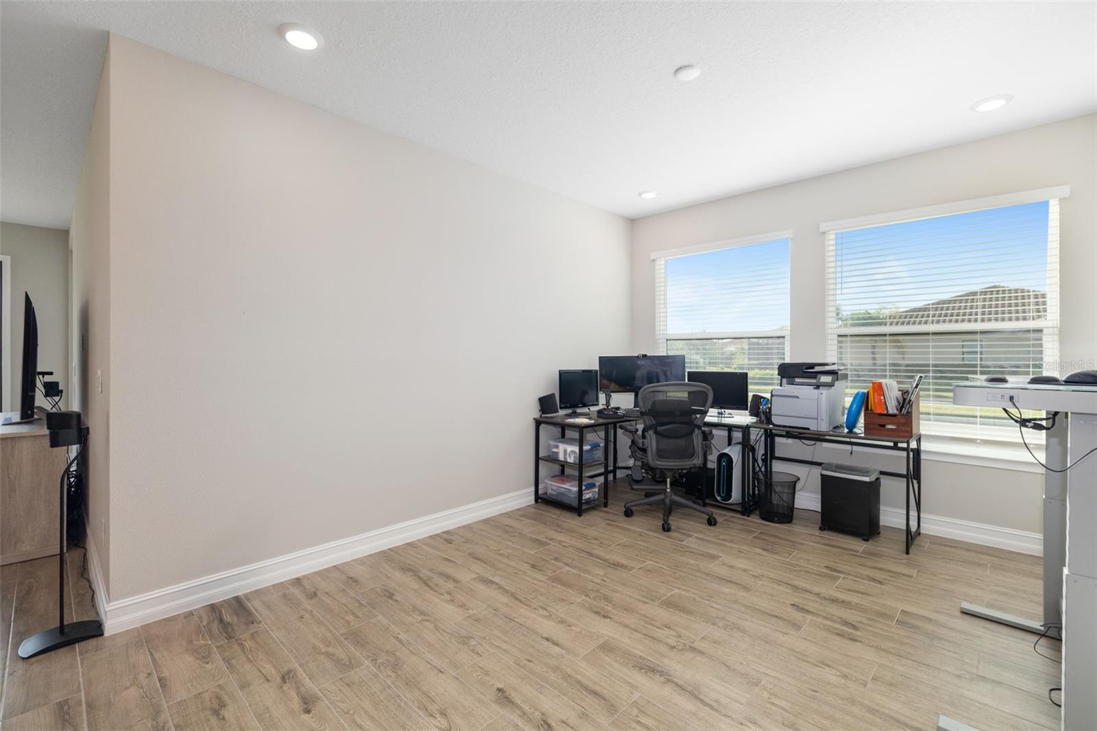Image 29 of 58 For 1901 6th Street E