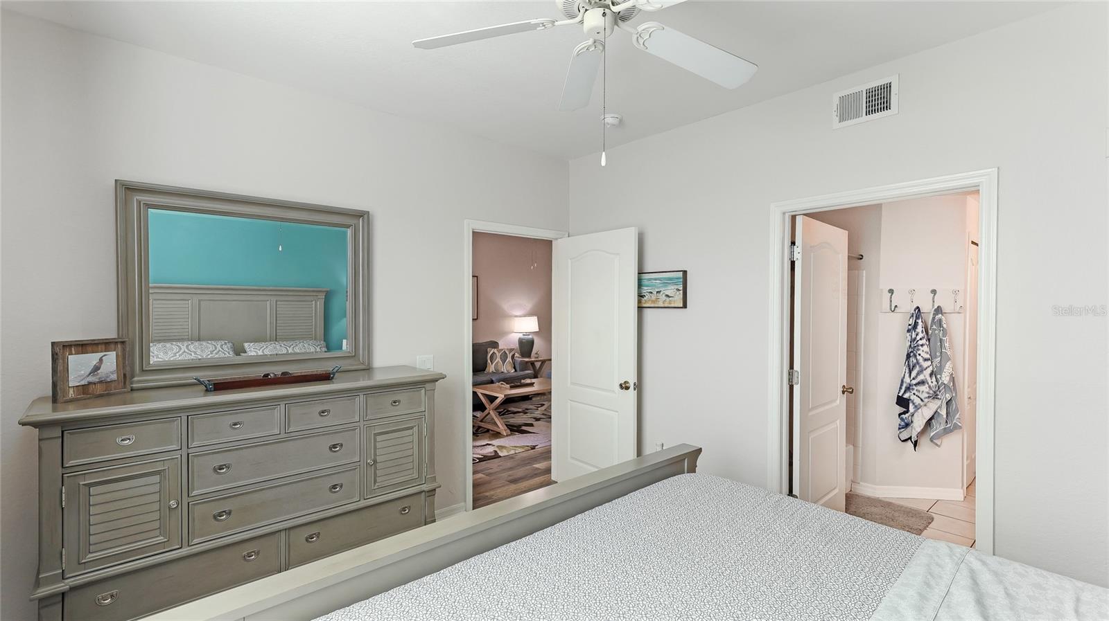 Listing photo id 12 for 4142 Central Sarasota Parkway 1428