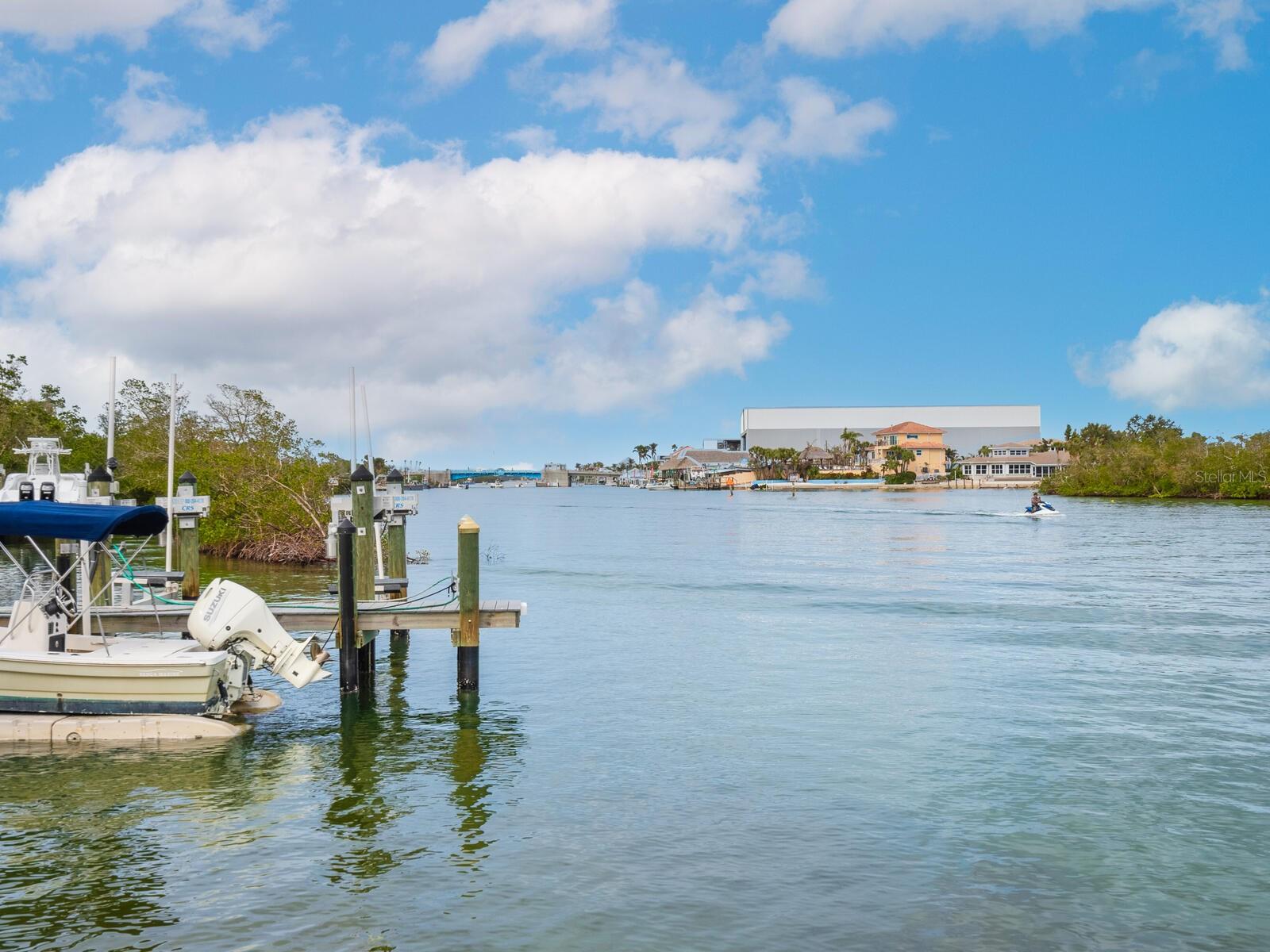 Image 8 of 20 For 411 Casey Key Road