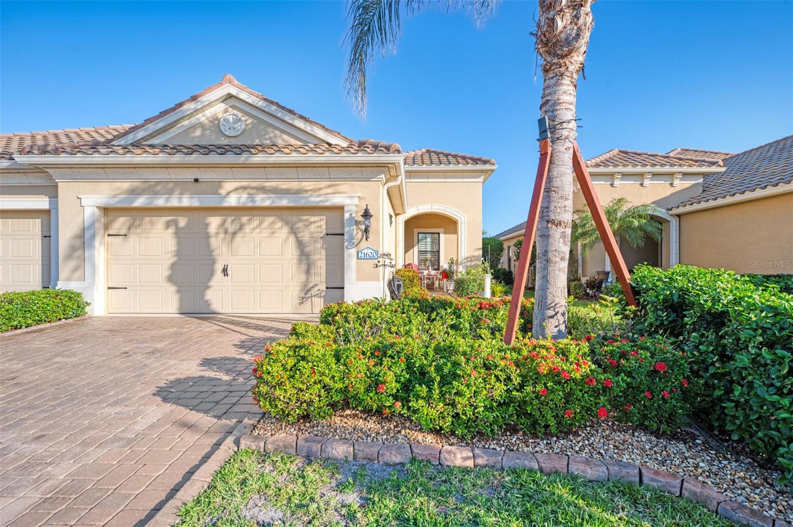 Details for 21620 Avon Park Court, VENICE, FL 34293