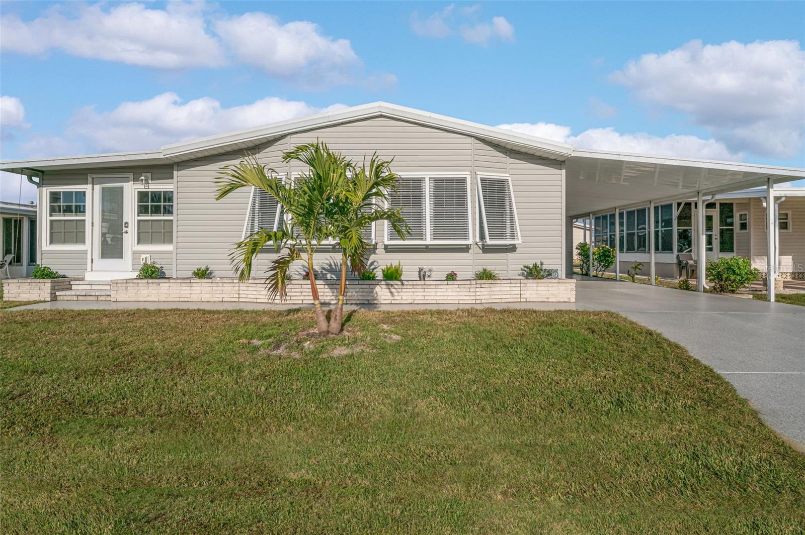 Details for 279 Avenue Of Queens, NOKOMIS, FL 34275