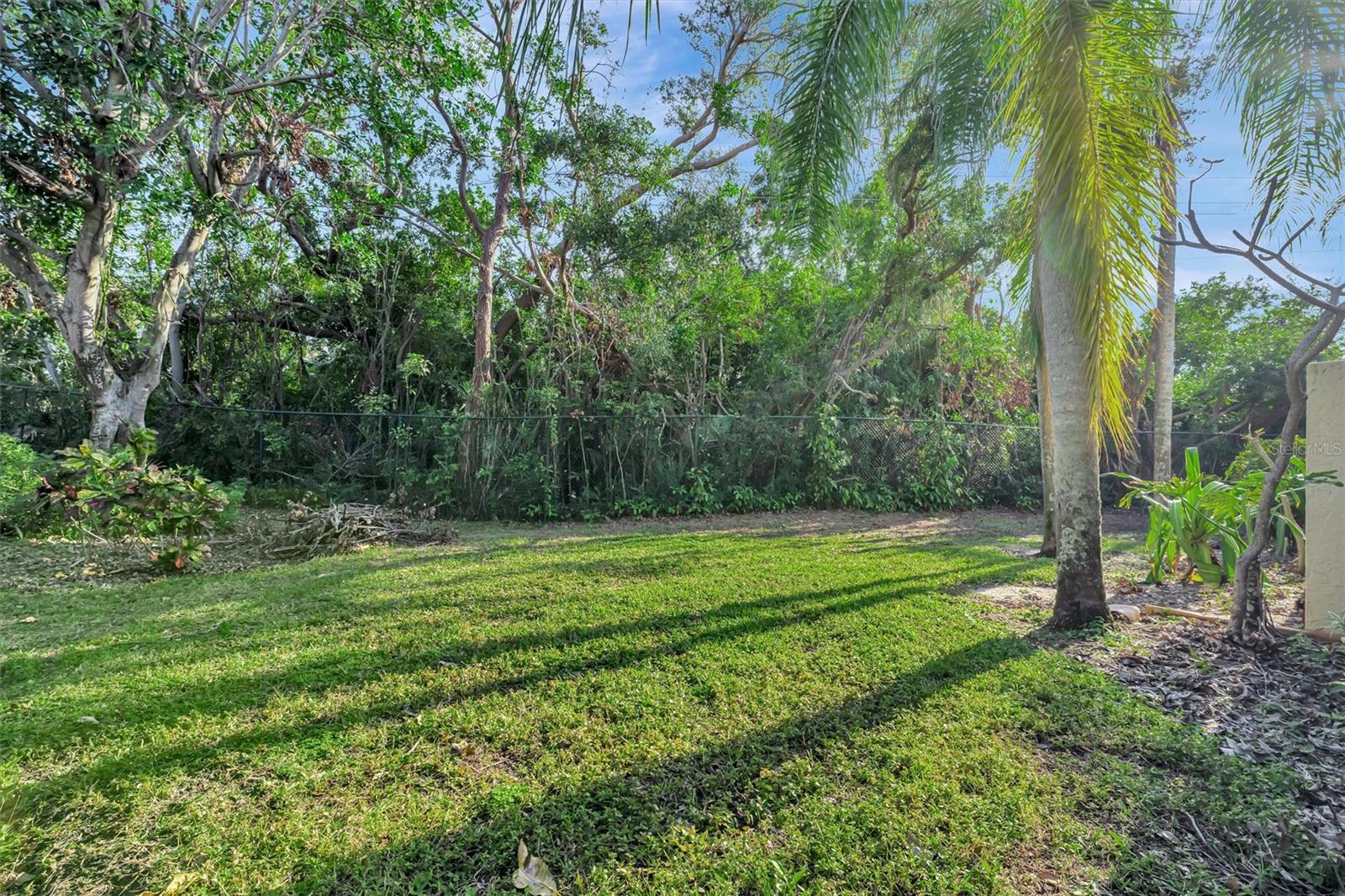 Image 40 of 51 For 144 Wild Palm Drive