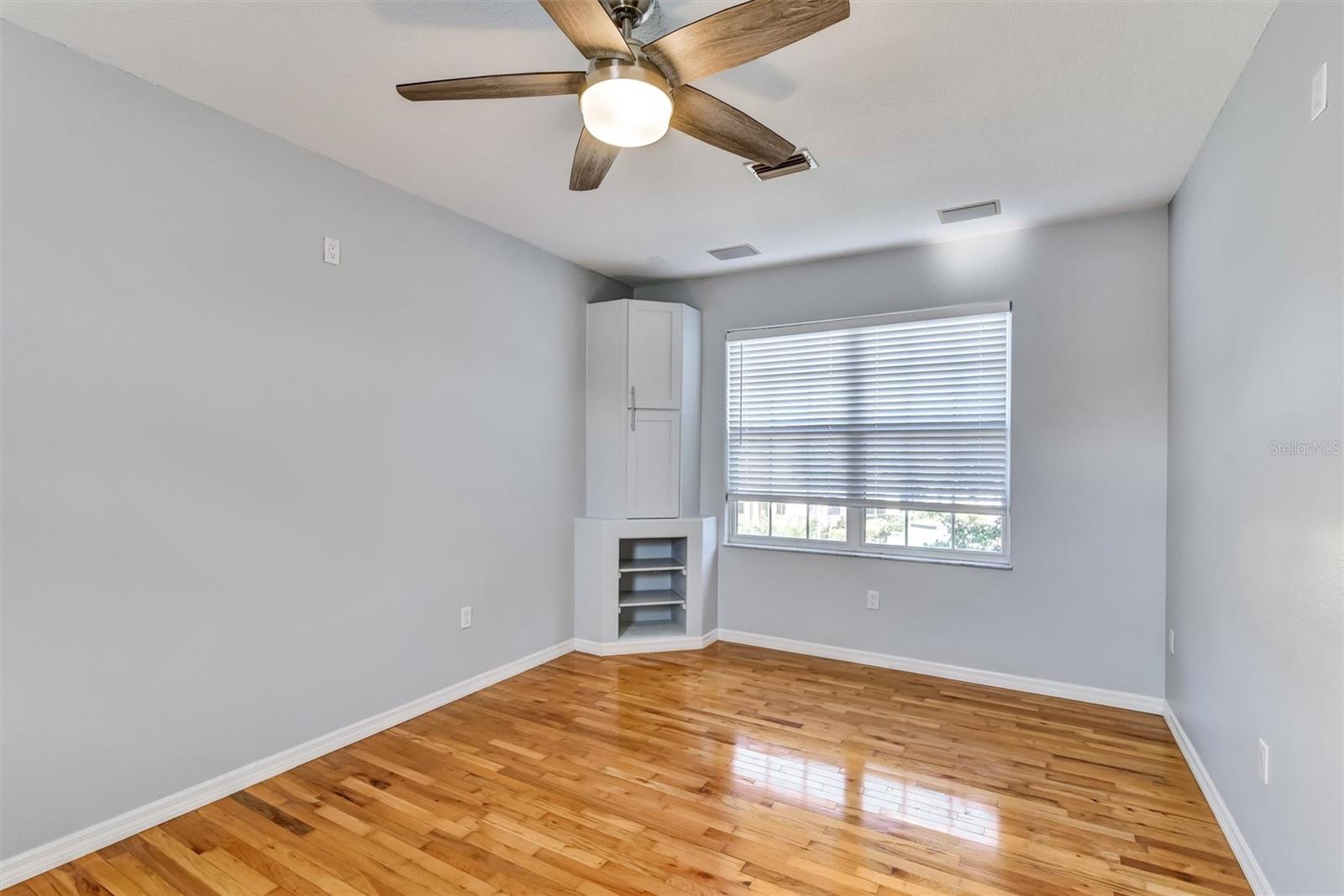 Image 32 of 61 For 4708 Clipper Drive