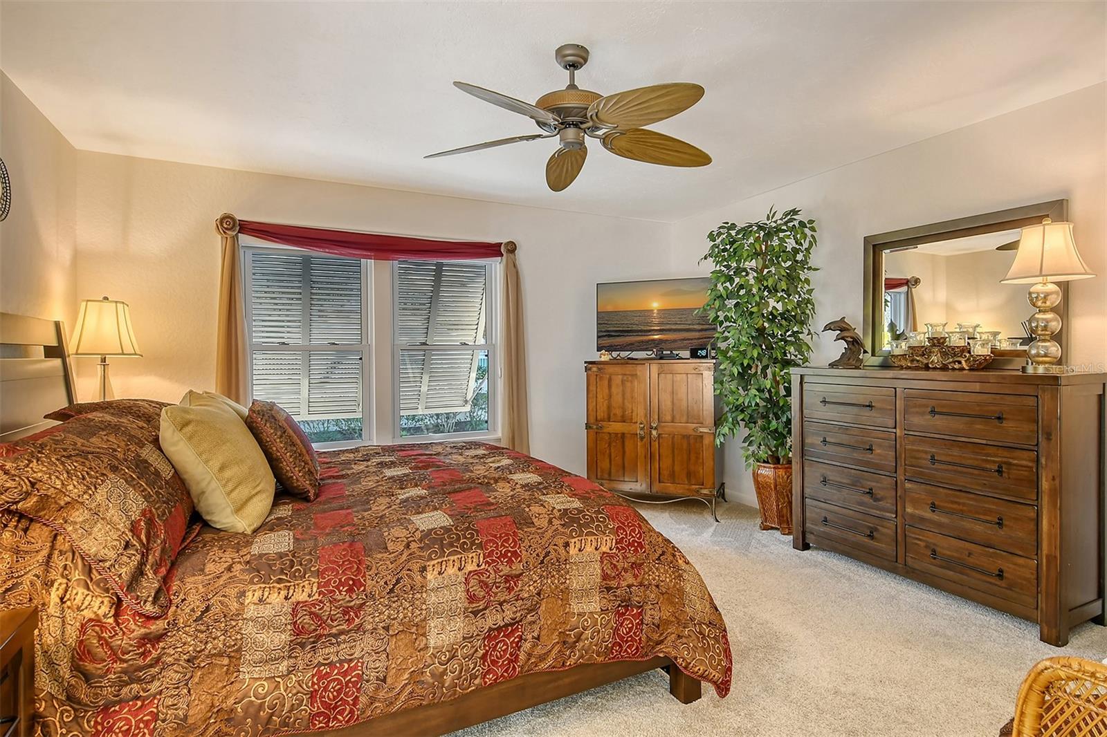 Image 21 of 60 For 6047 Peppertree Way 224