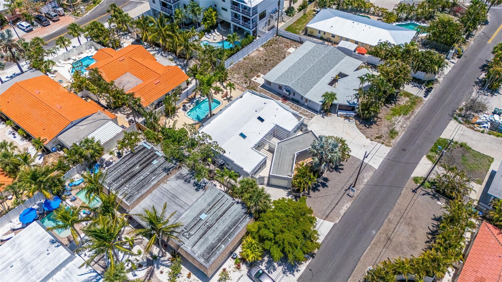 Image 63 of 78 For 1123 Crescent Street 1123-1125