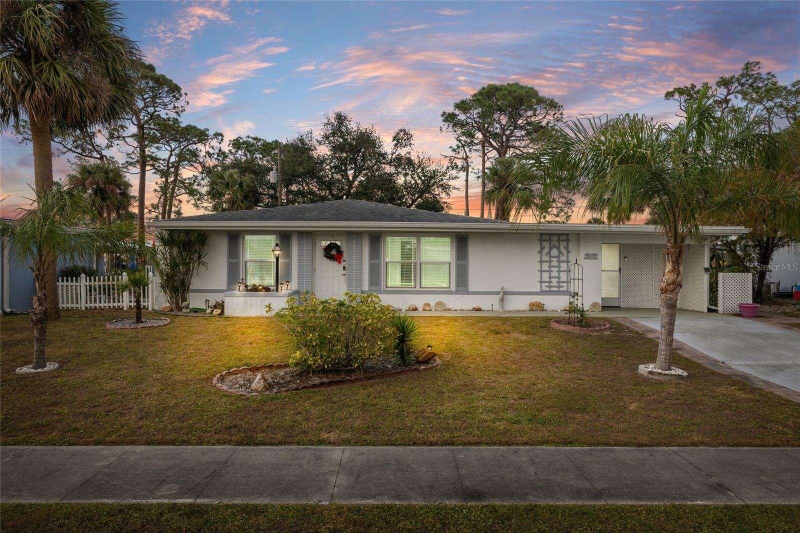 Image 2 of 34 For 8142 Coco Solo Avenue