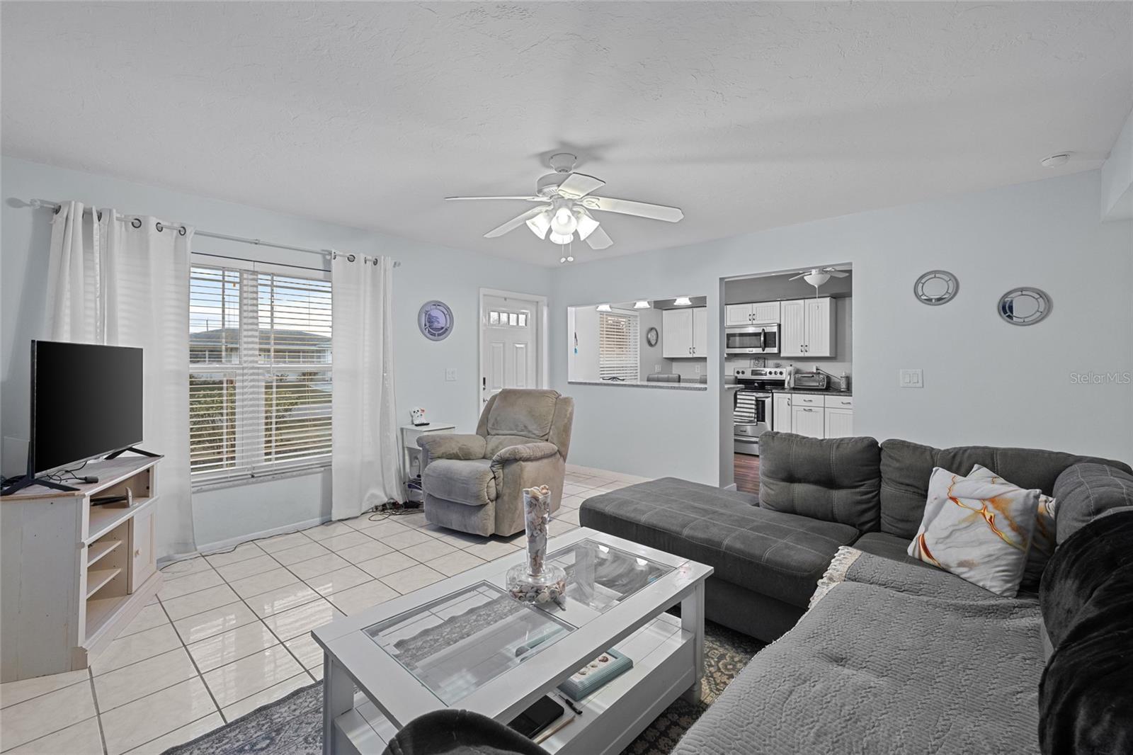 Image 6 of 34 For 8142 Coco Solo Avenue