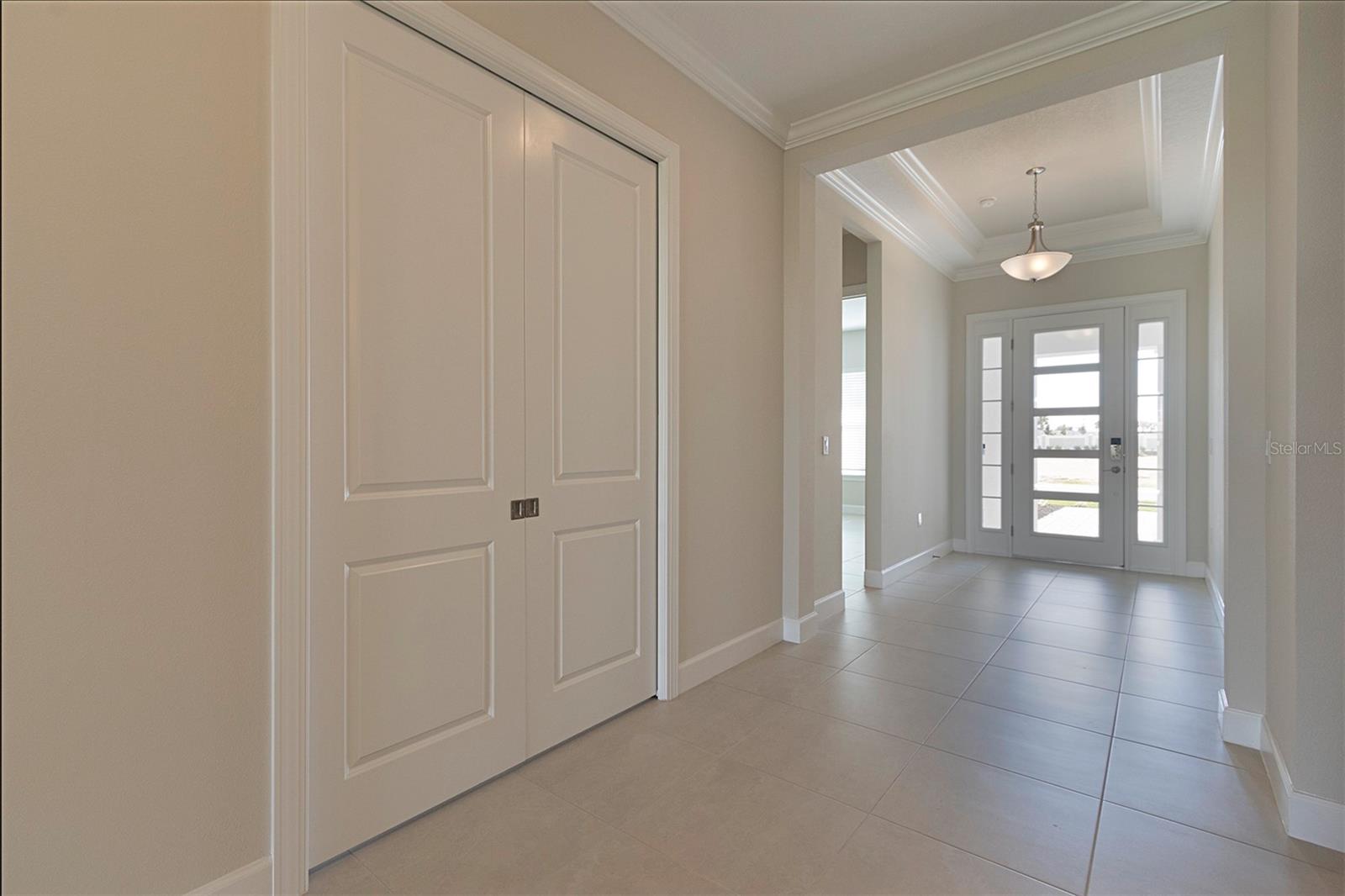 Image 34 of 93 For 16415 Isola Place