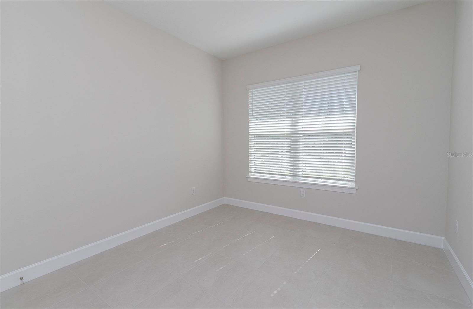 Image 41 of 93 For 16415 Isola Place