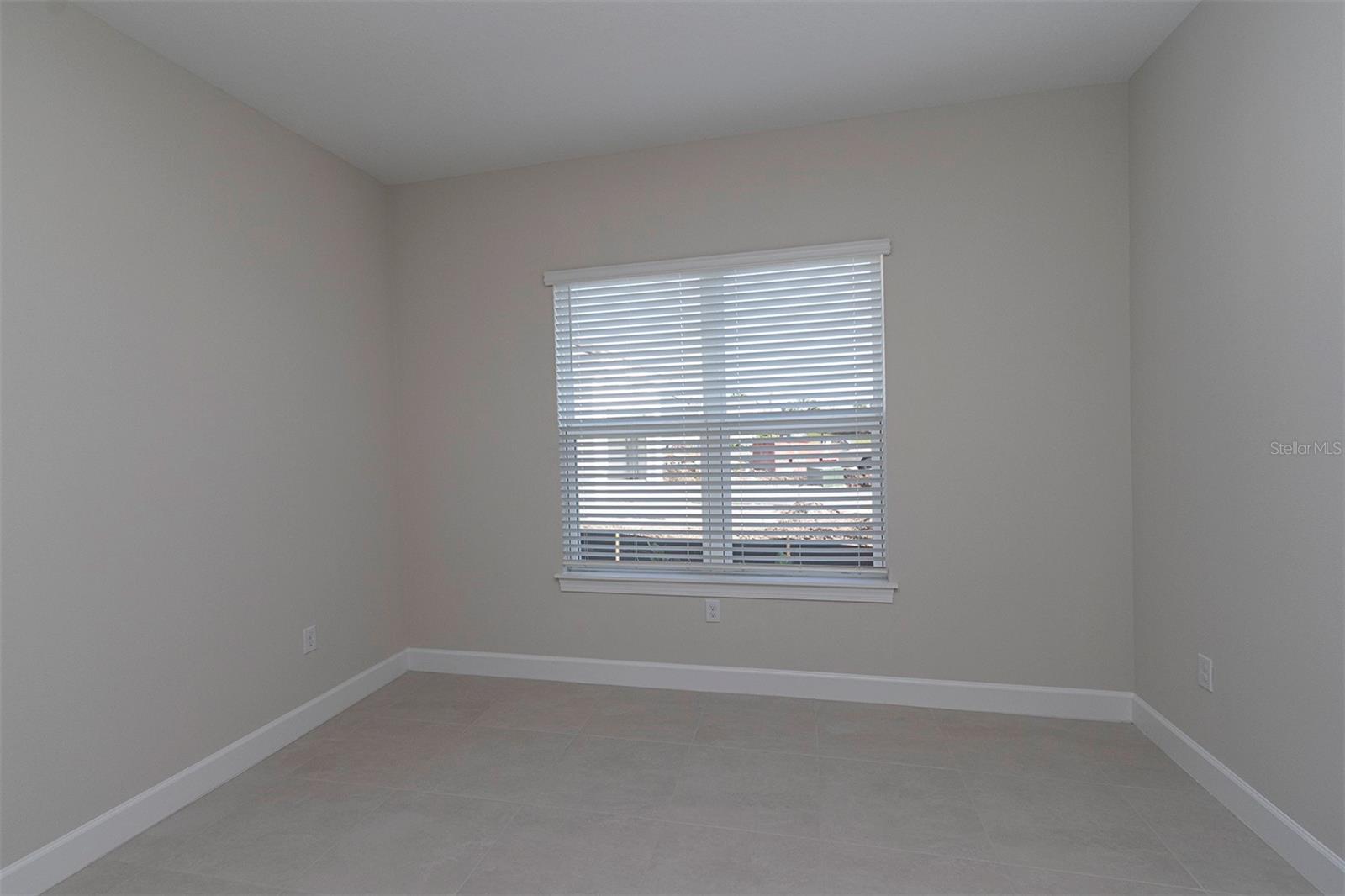 Image 46 of 93 For 16415 Isola Place