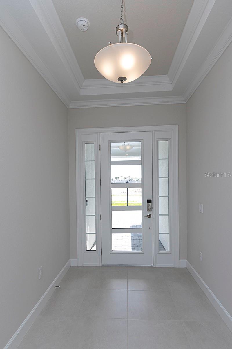 Image 7 of 93 For 16415 Isola Place