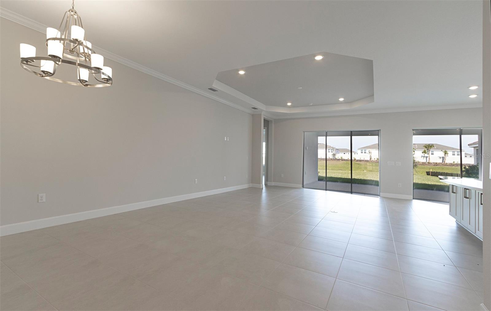 Image 8 of 93 For 16415 Isola Place
