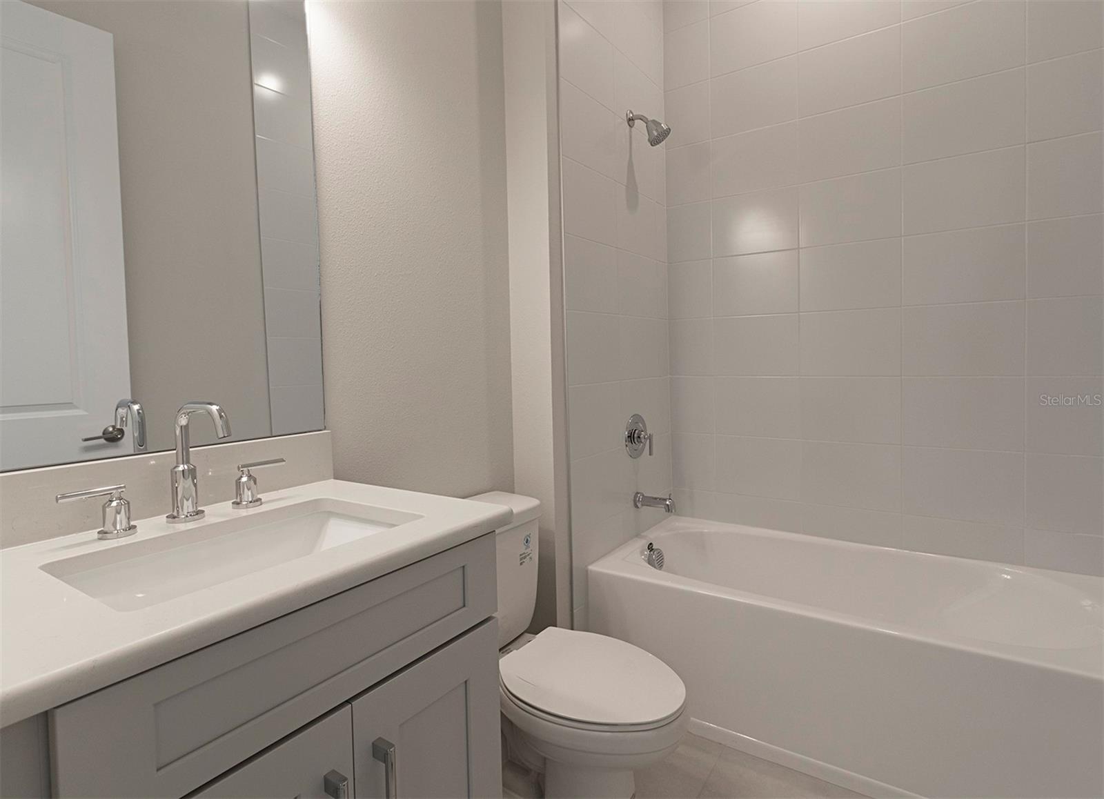Image 9 of 93 For 16415 Isola Place