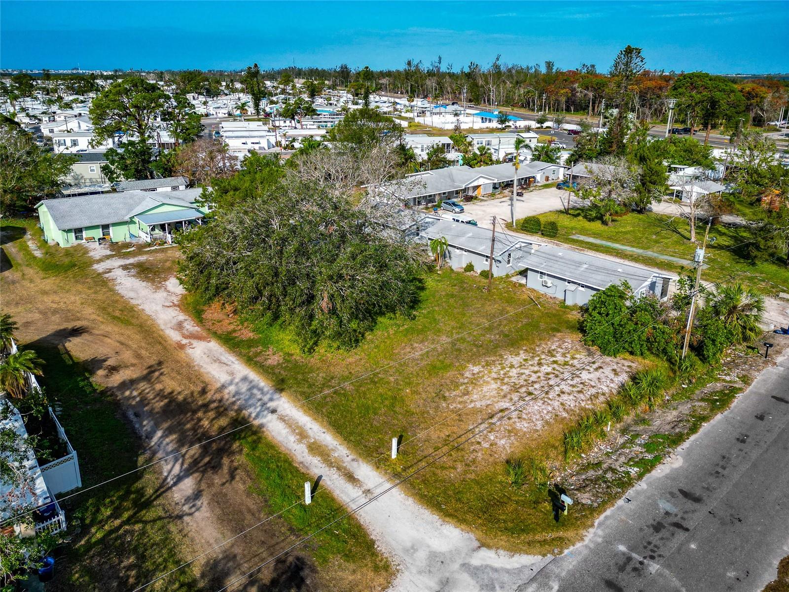 Listing photo id 0 for 4420 102nd Street W