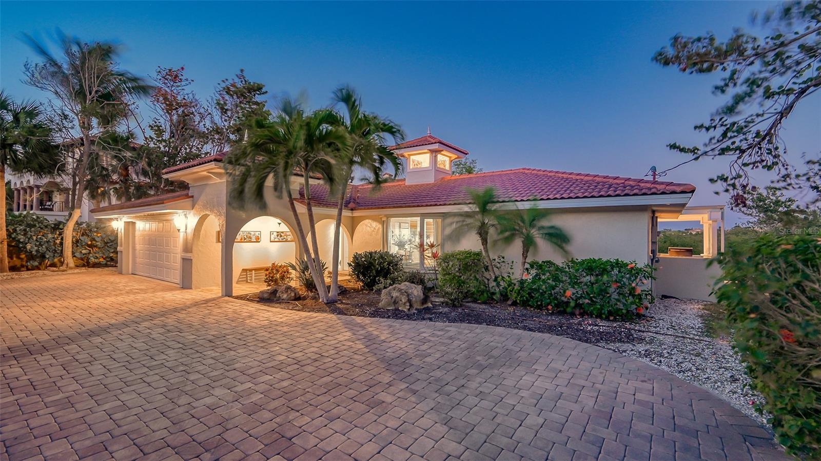 3858 Casey Key