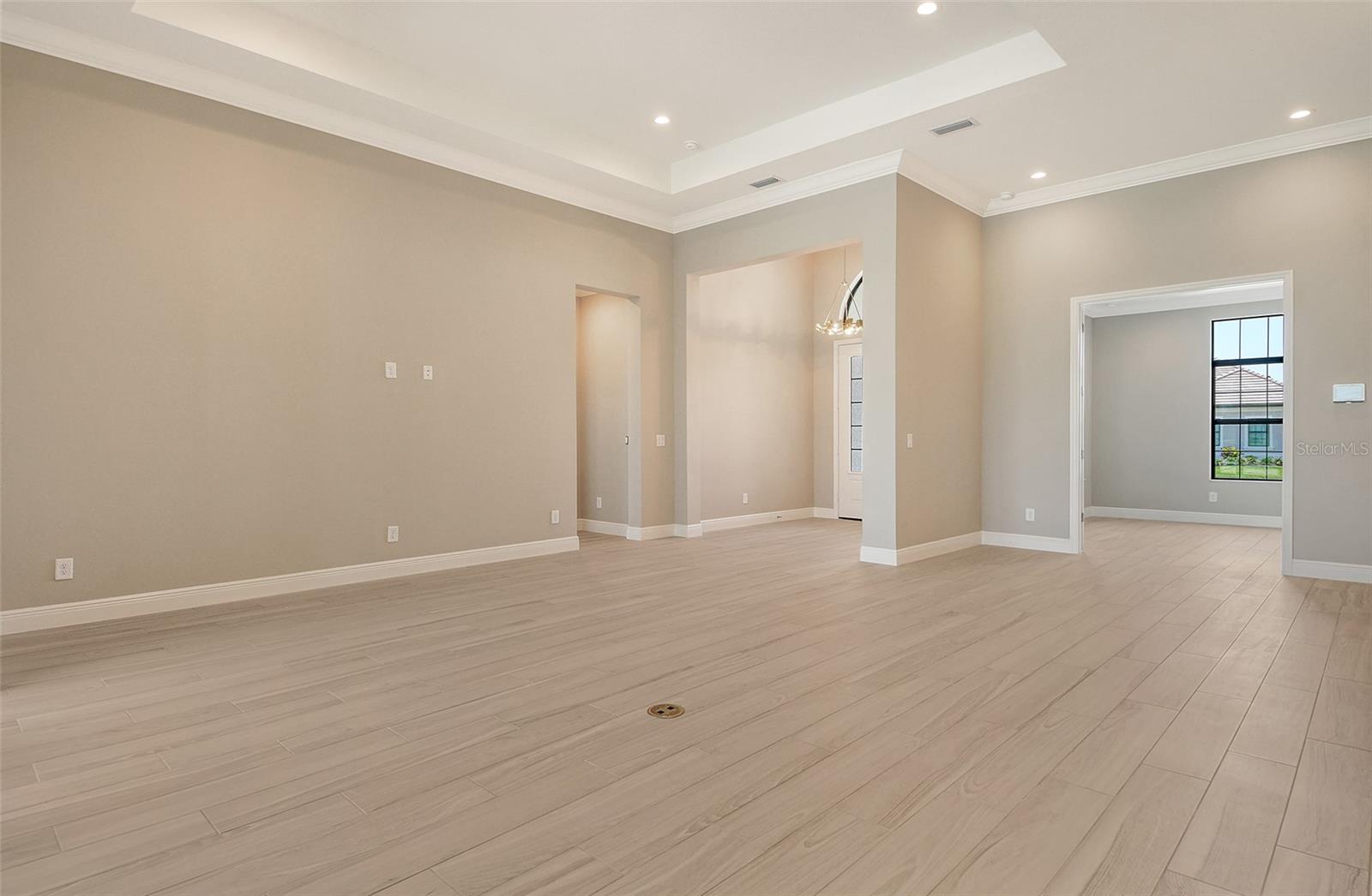 Image 10 of 56 For 10612 Nicklaus Court