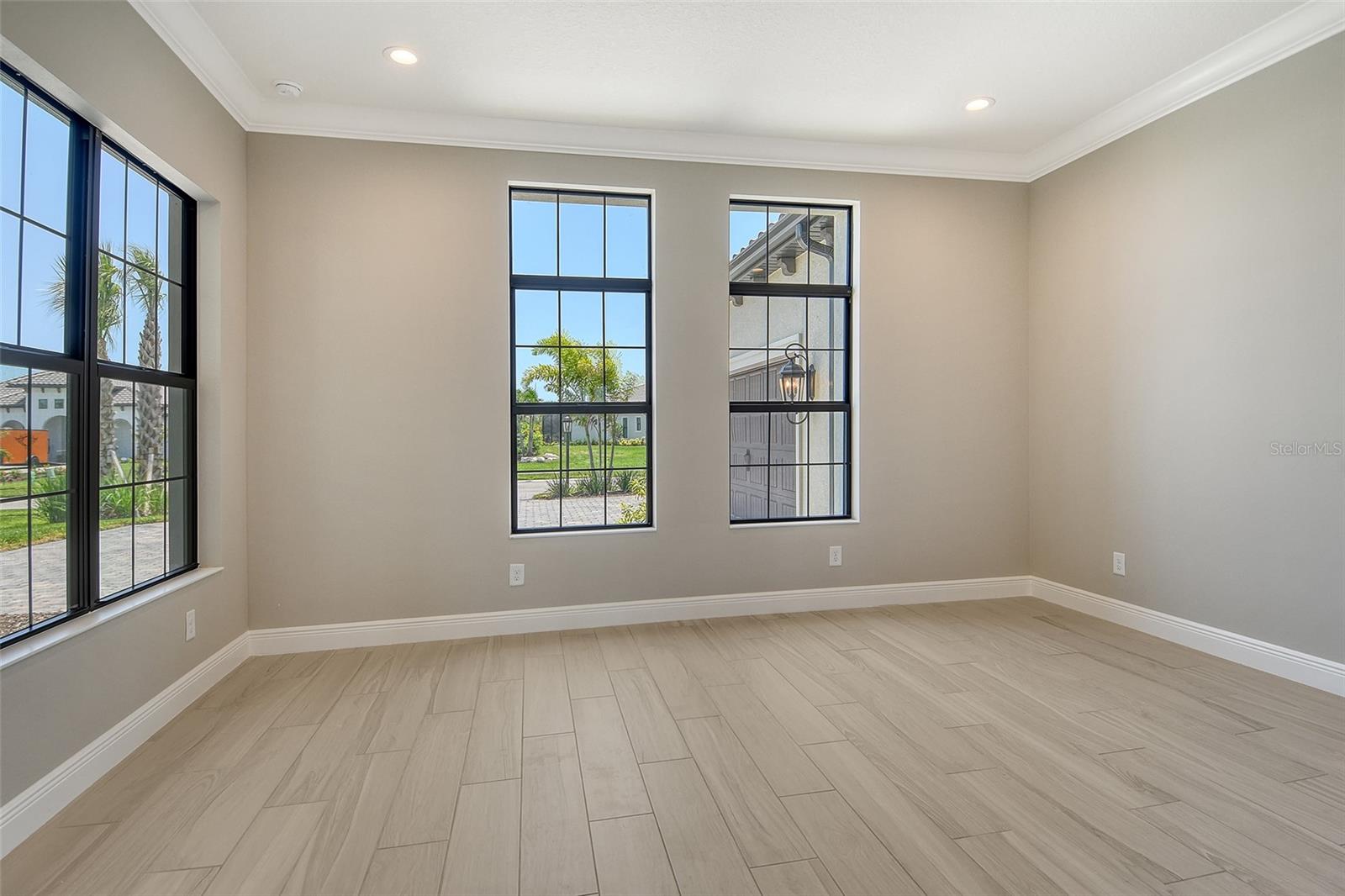 Image 32 of 56 For 10612 Nicklaus Court