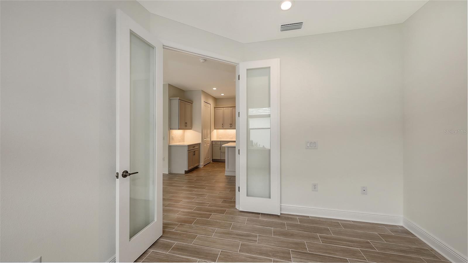 Image 19 of 44 For 12649 Palatka Drive
