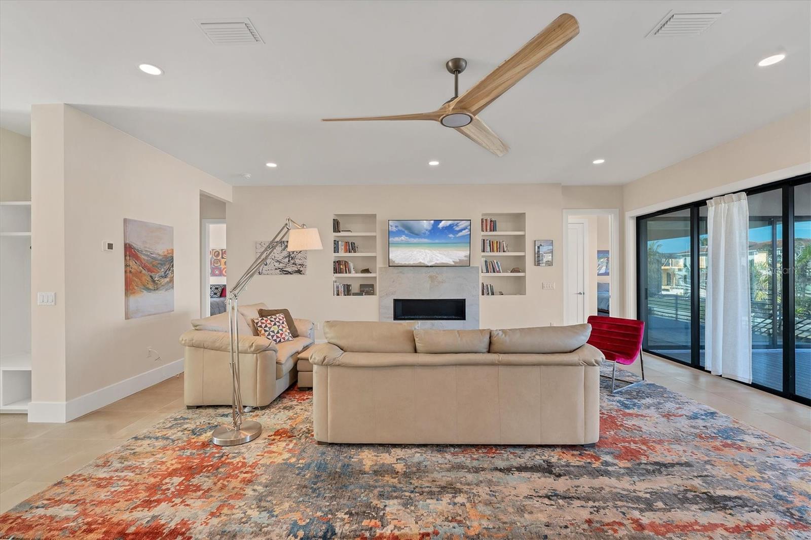 Image 11 of 43 For 569 Rountree Drive