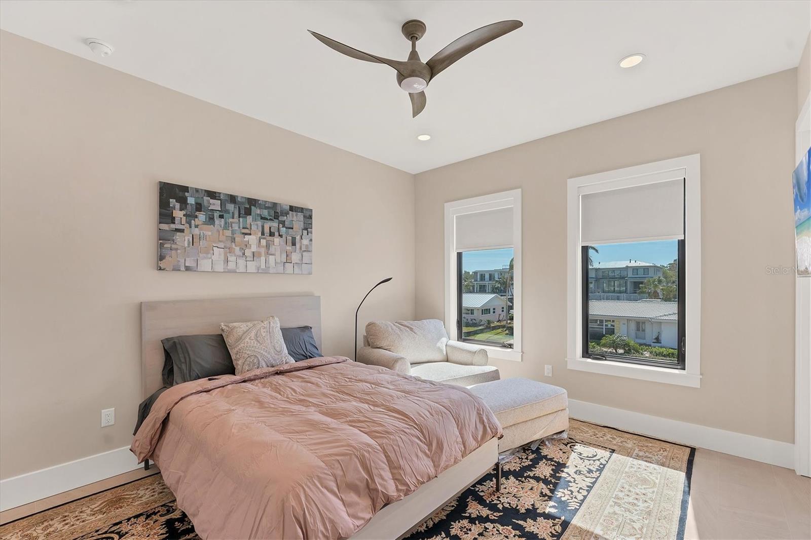 Image 22 of 43 For 569 Rountree Drive