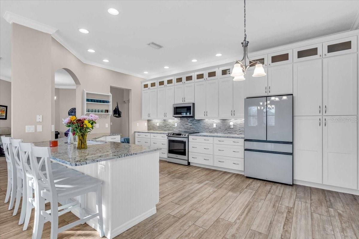 Image 6 of 38 For 3832 5th Avenue Ne