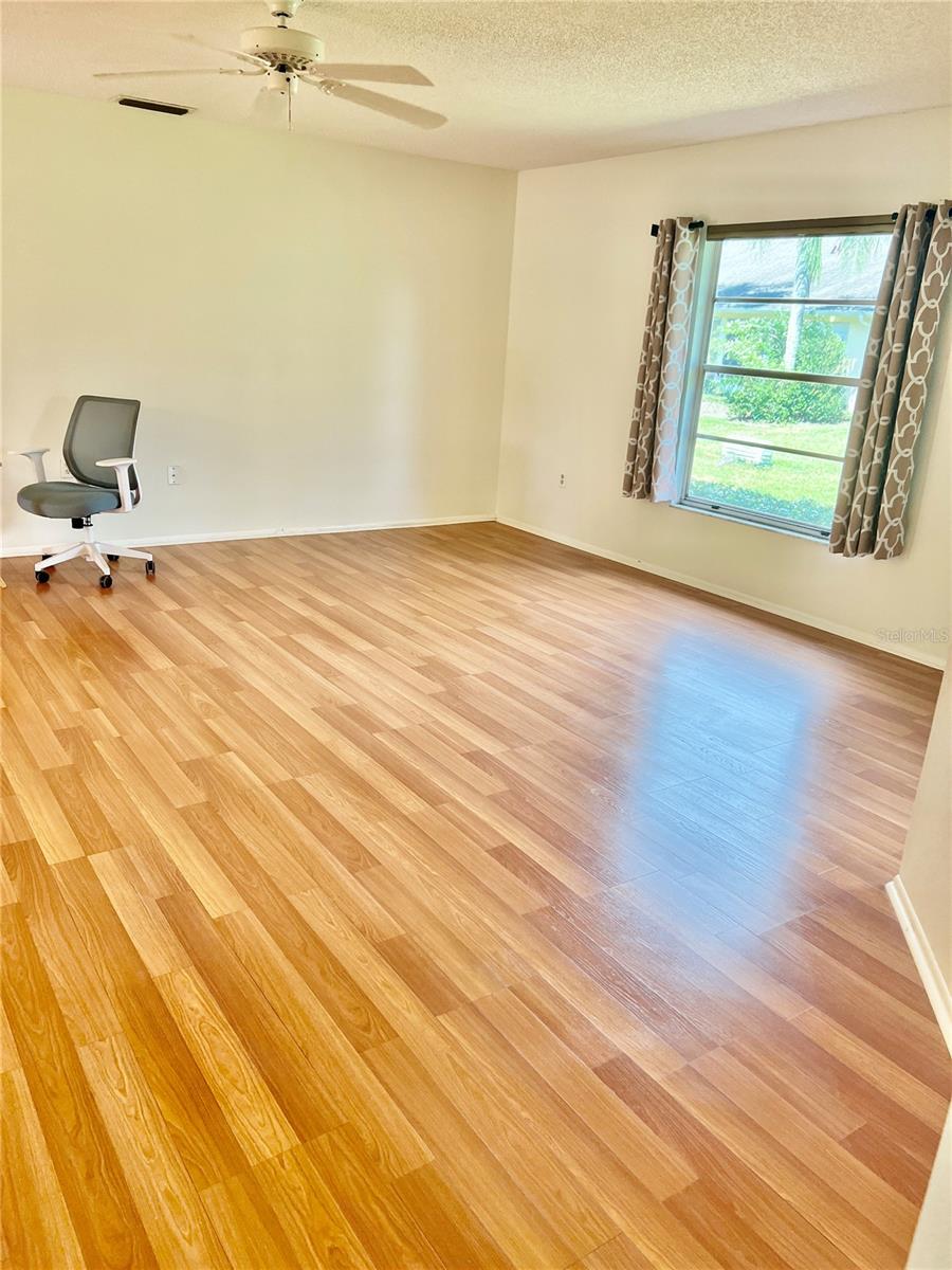 Image 32 of 36 For 4045 Oakhurst Drive 3125