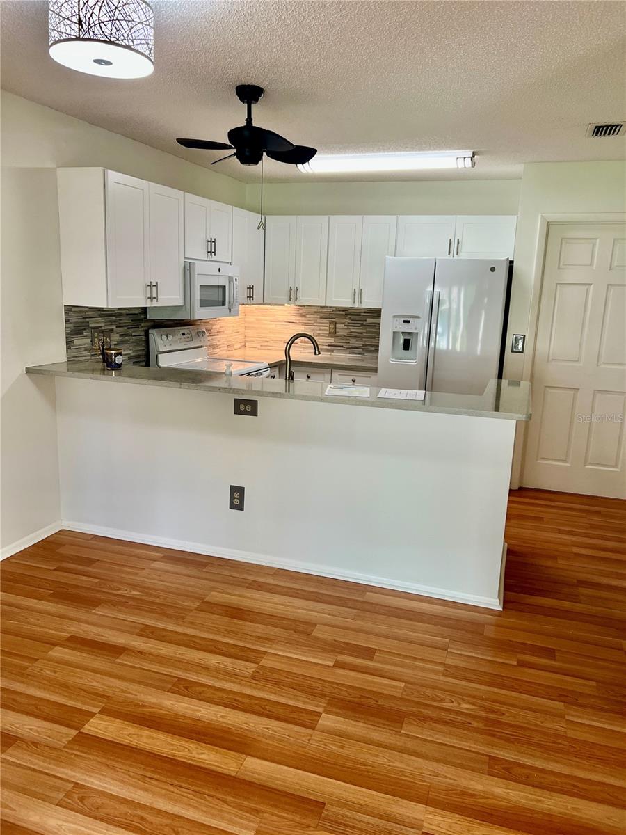 Image 33 of 36 For 4045 Oakhurst Drive 3125