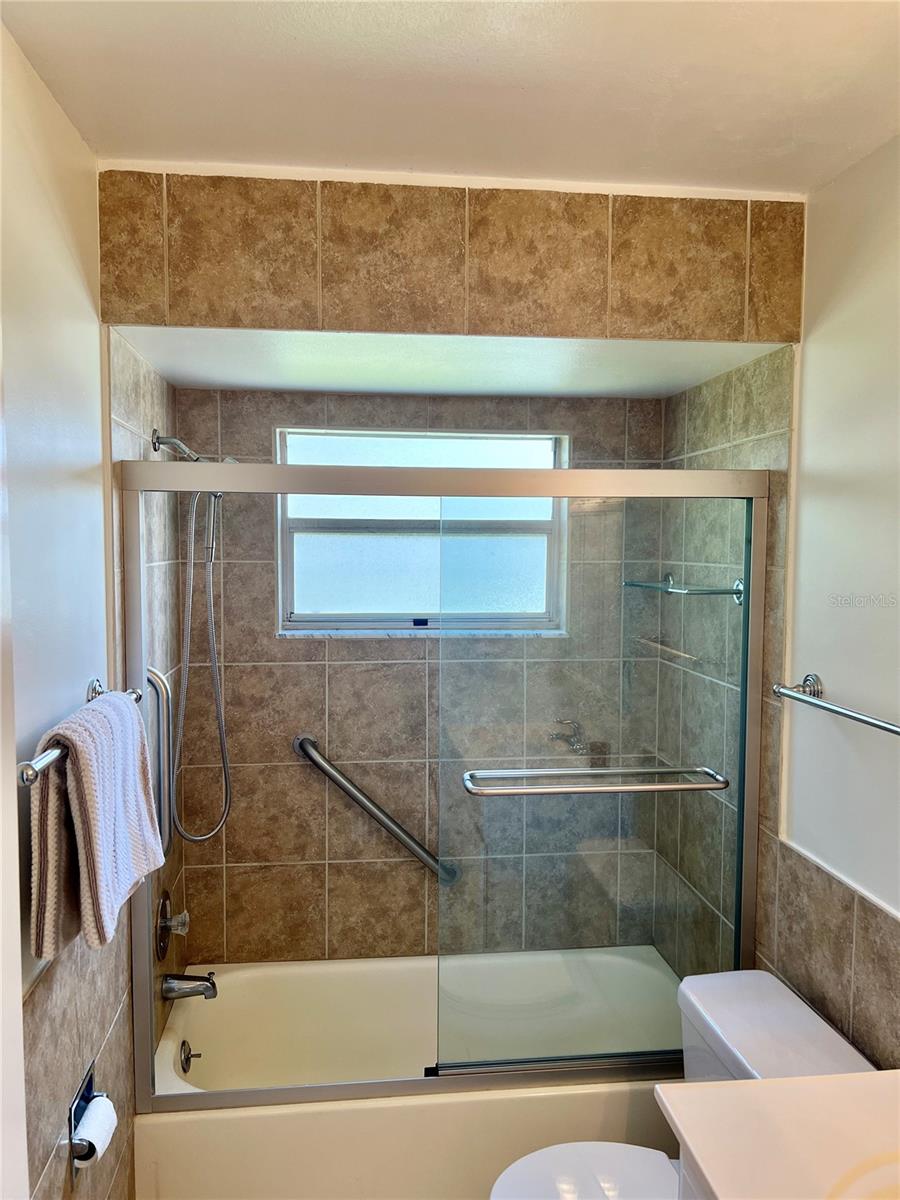Image 35 of 36 For 4045 Oakhurst Drive 3125