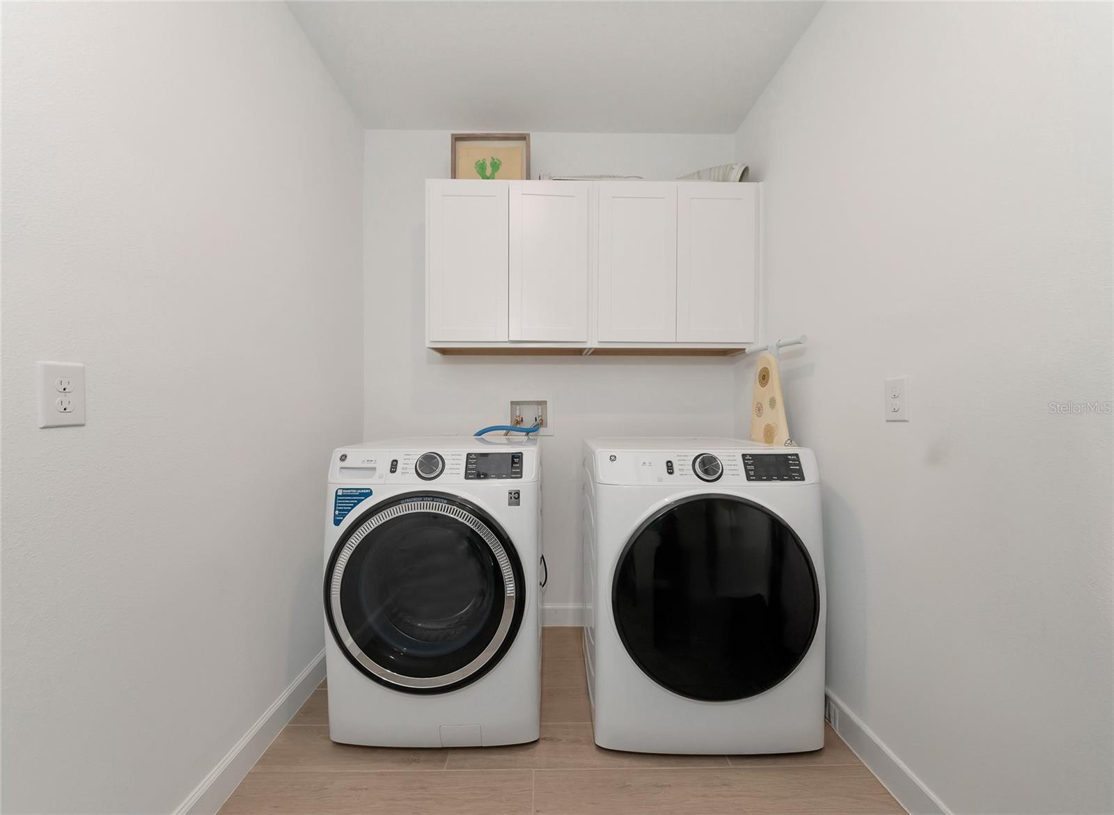 Image 27 of 64 For 17322 Holly Well Avenue