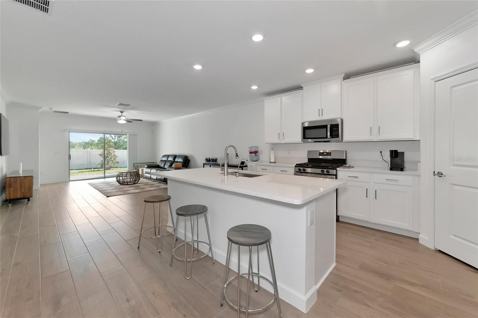 Image 7 of 64 For 17322 Holly Well Avenue