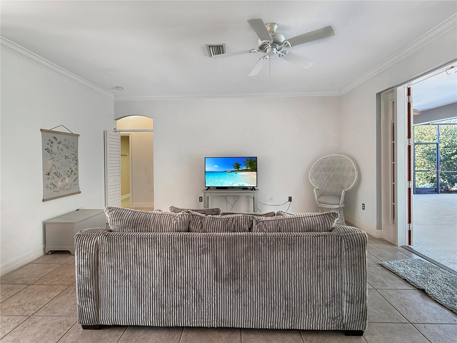 Image 10 of 44 For 25072 Palisade Road