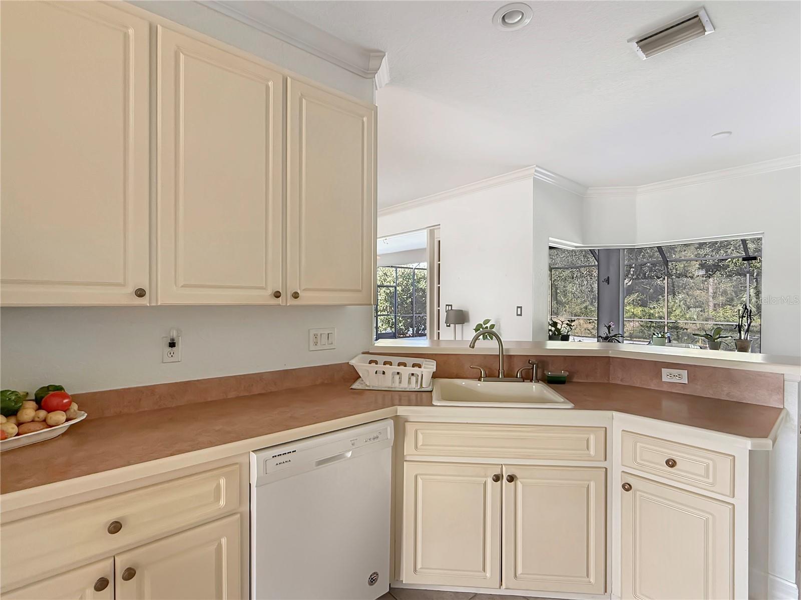 Image 15 of 44 For 25072 Palisade Road