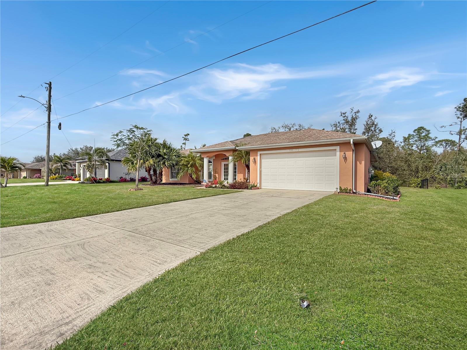 Image 2 of 44 For 25072 Palisade Road