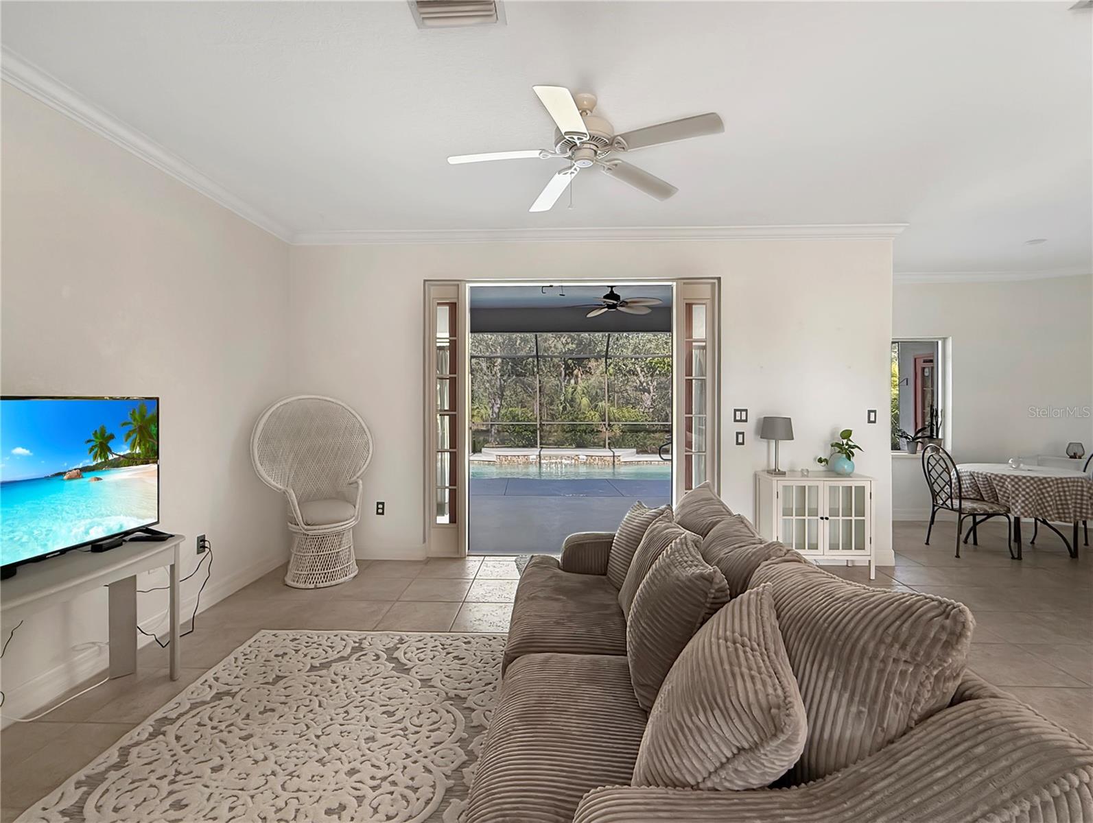 Image 9 of 44 For 25072 Palisade Road