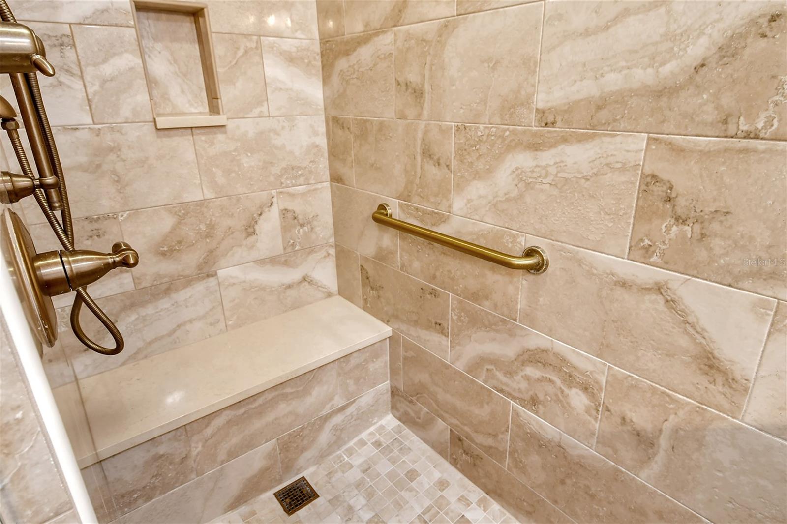 Image 18 of 39 For 7363 Silver Fern Boulevard 80