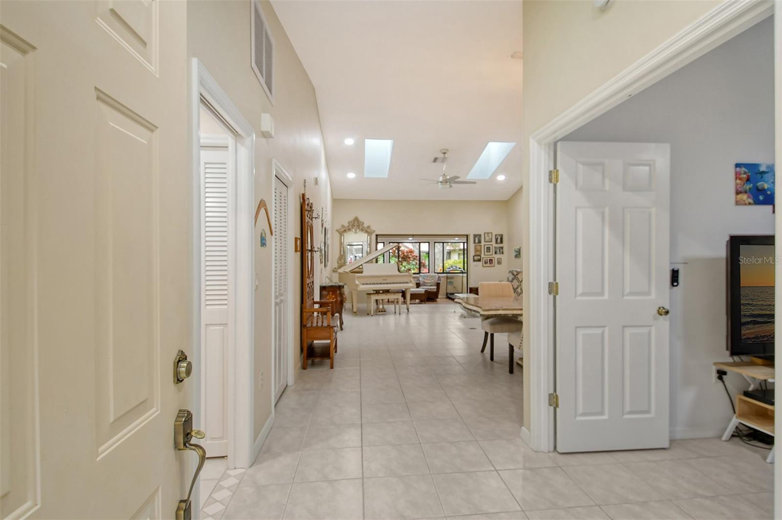 Image 3 of 39 For 7363 Silver Fern Boulevard 80