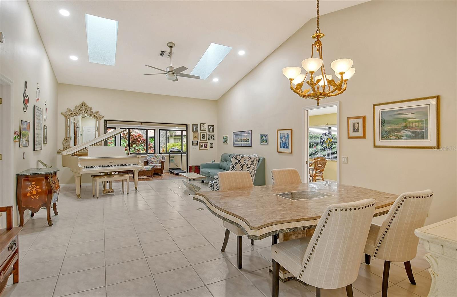 Image 4 of 39 For 7363 Silver Fern Boulevard 80