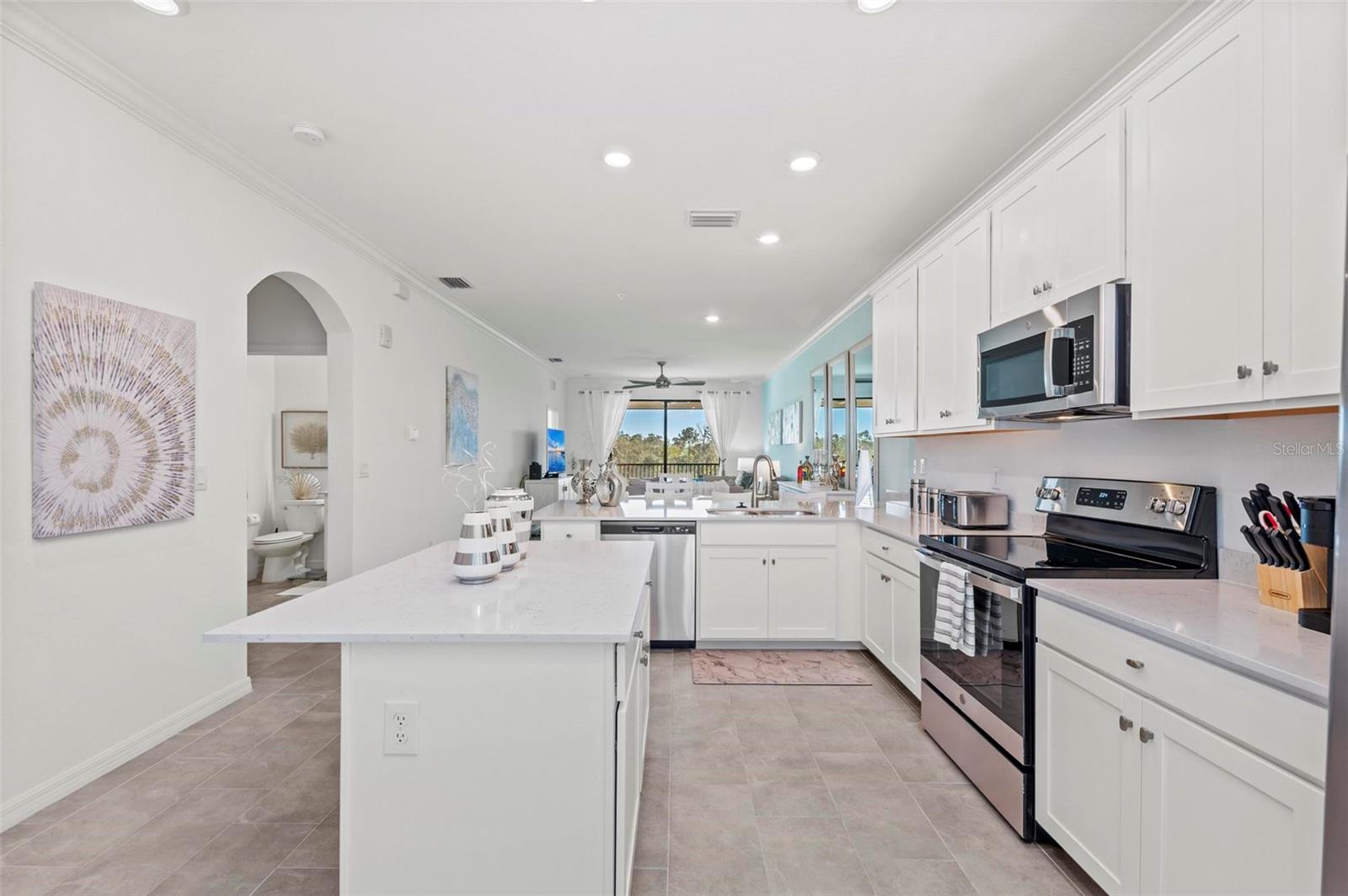 Image 12 of 69 For 18114 Gawthrop Drive 404