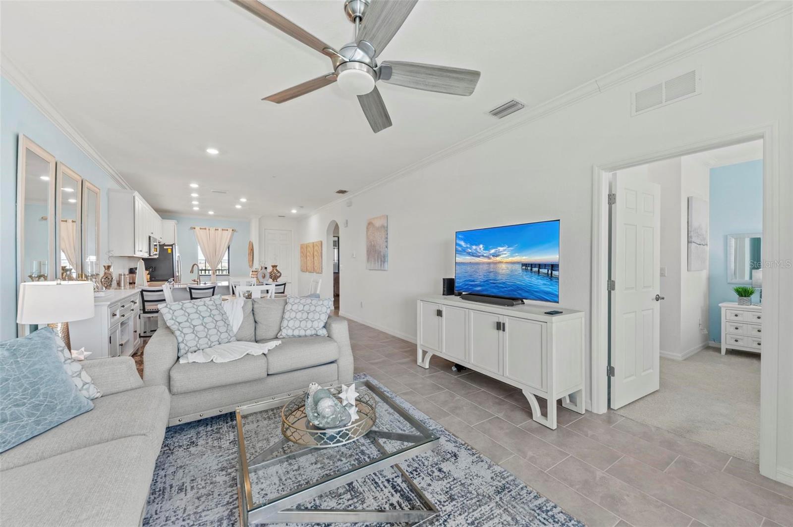 Image 17 of 69 For 18114 Gawthrop Drive 404
