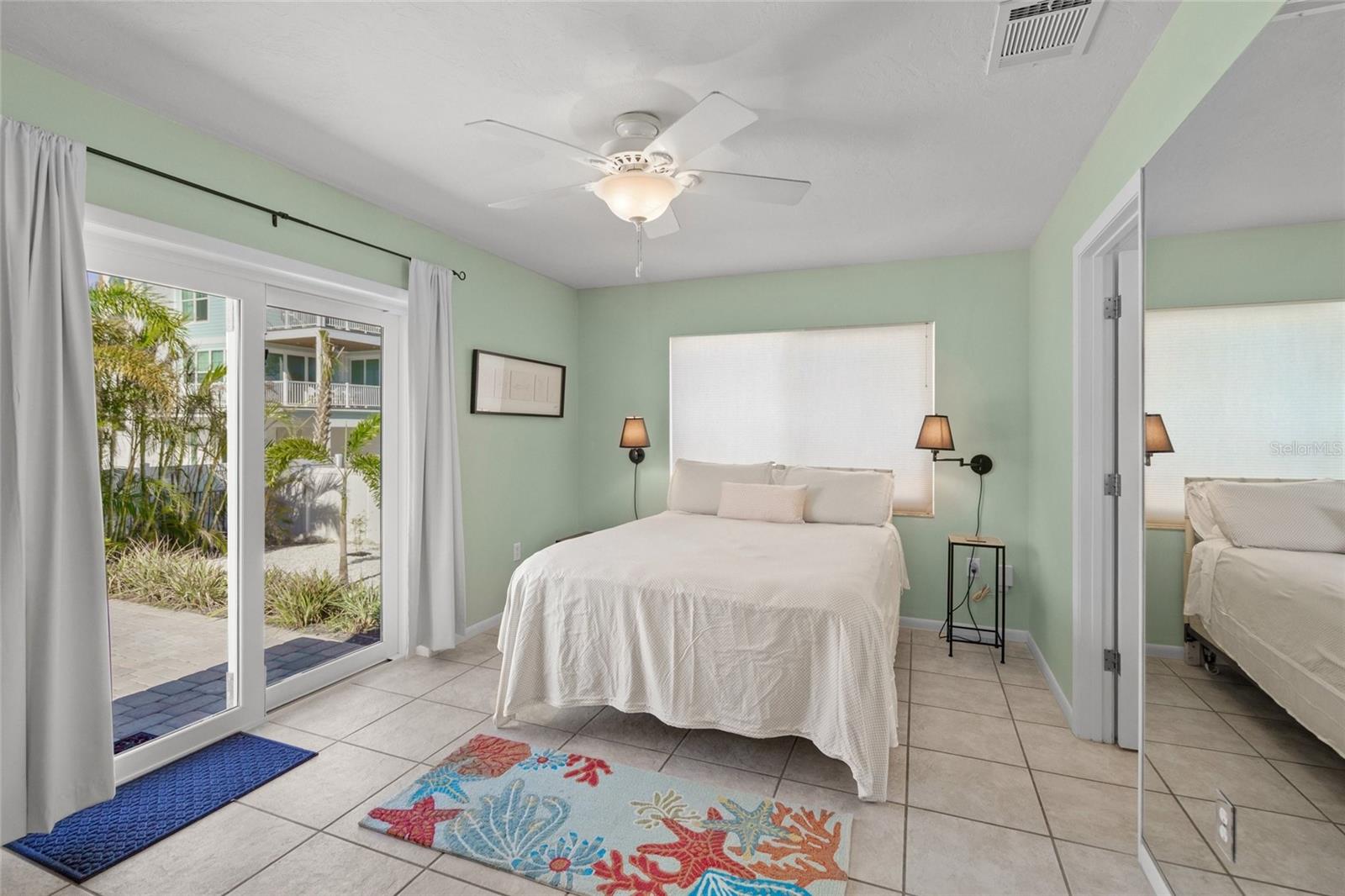 Image 11 of 39 For 605 Jungle Queen Way