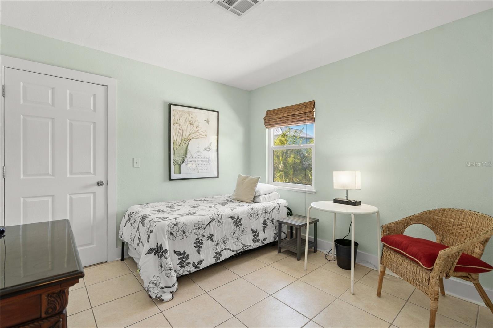 Image 19 of 39 For 605 Jungle Queen Way