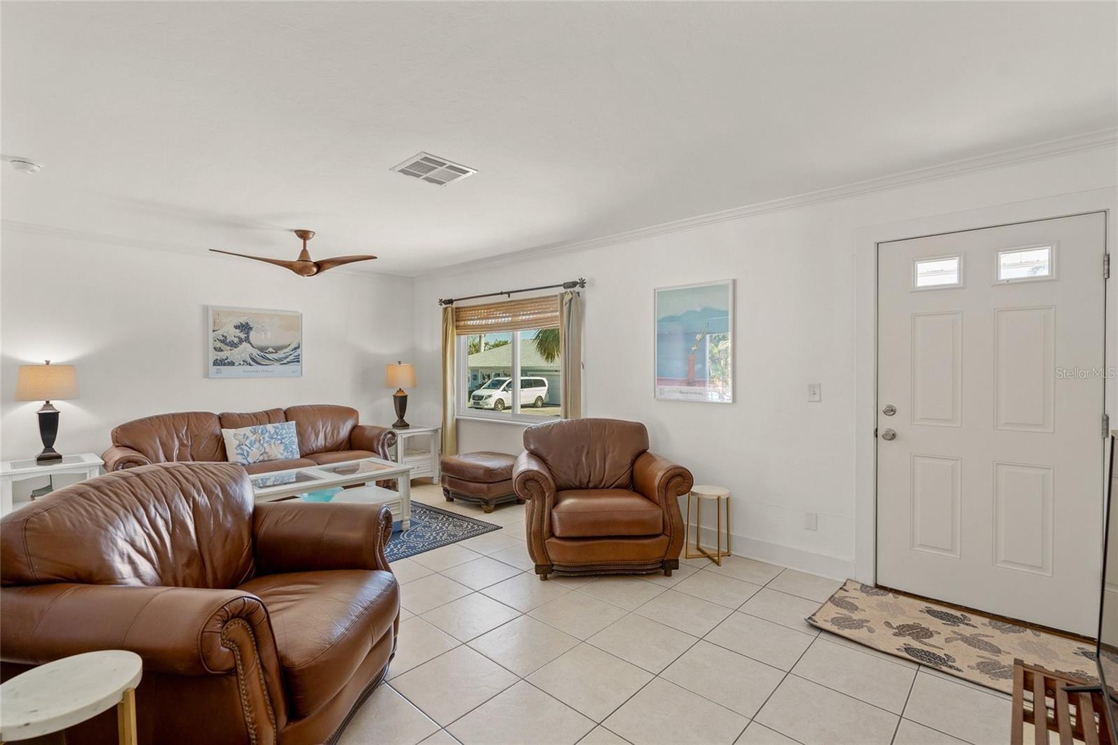 Image 4 of 39 For 605 Jungle Queen Way
