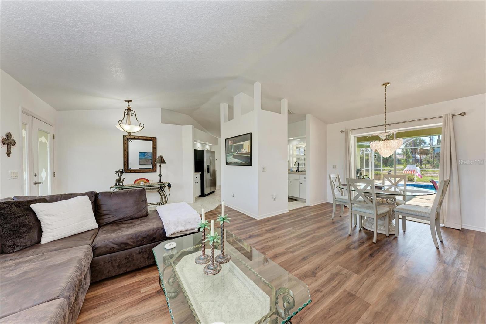 Image 9 of 41 For 5 Pinehurst Court