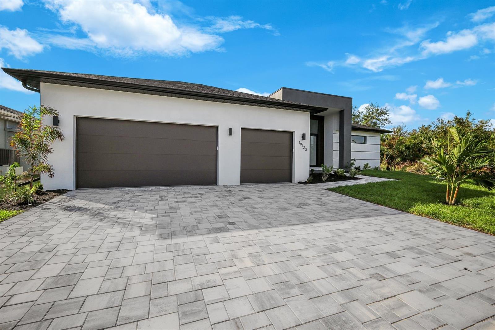 Image 2 of 36 For 13377 Alocasia Lane