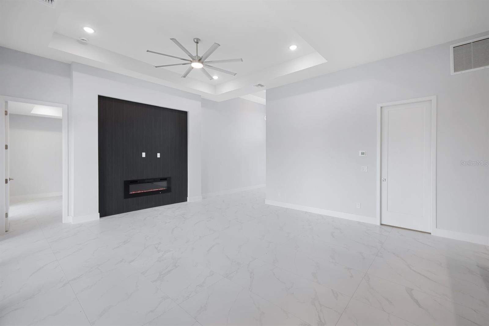 Image 7 of 36 For 13377 Alocasia Lane