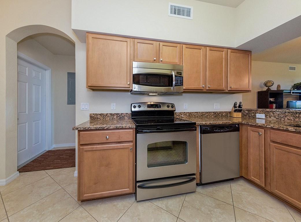 Listing photo id 14 for 7607 Grand Estuary Trail 304